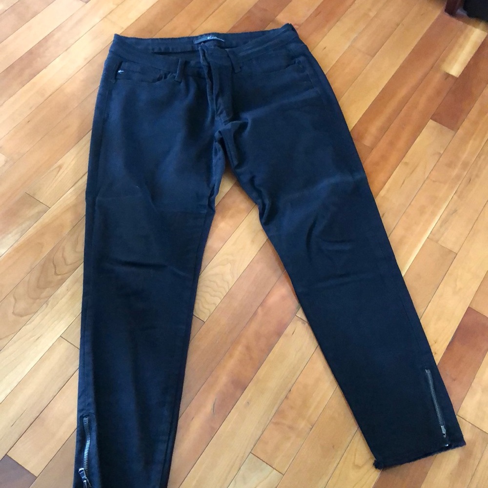 Kancan black ankle zipper jeans